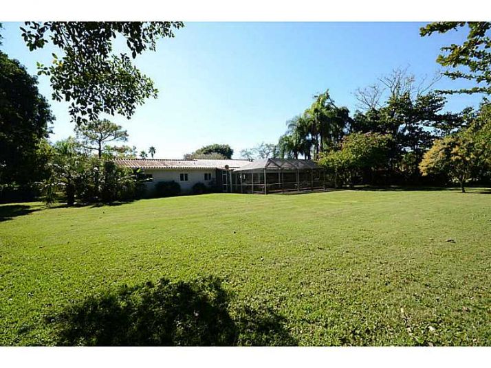 6521 SW 122 ST, Miami, FL 33156