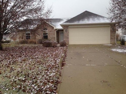 194 Sweetheart Ct, Greenfield, IN 46140