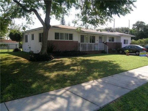 649 SW 1 CT, Hallandale, FL 33009