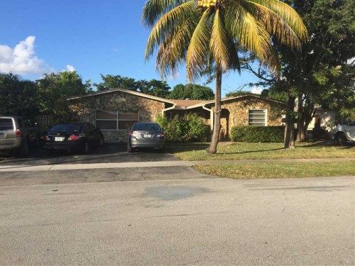9011 NW 20 ST, Hollywood, FL 33024