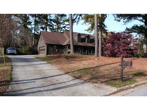 5167 Manitu Court Sw, Lilburn, GA 30047