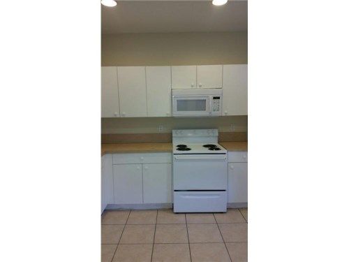 8212 SW 29 ST # 103, Hollywood, FL 33025
