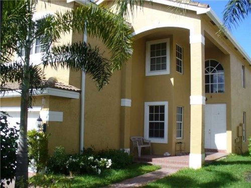 15291 SW 18th St, Hollywood, FL 33027