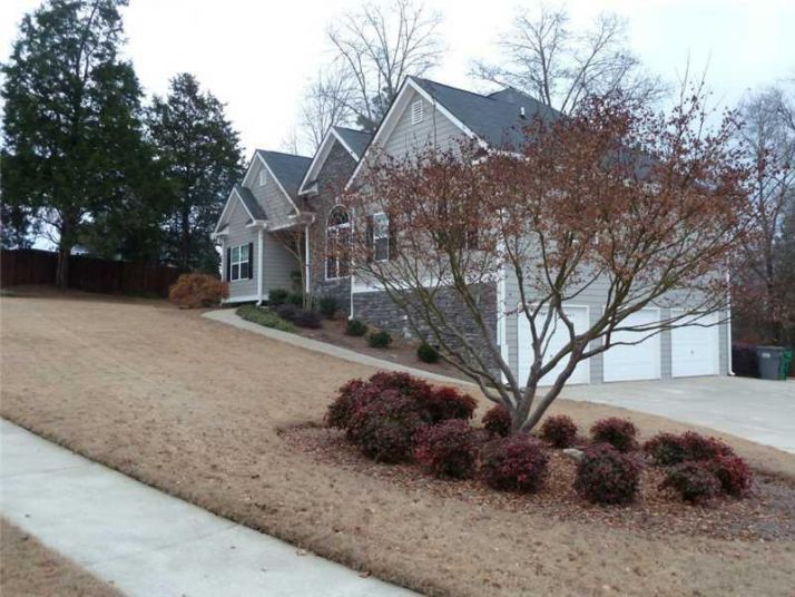8225 Mossybrook Lane, Douglasville, GA 30135