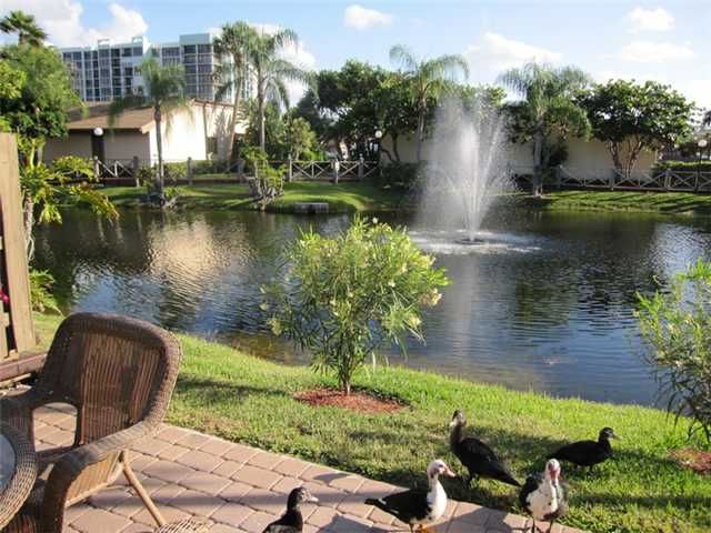 2665 PARKVIEW DR # 2665, Hallandale, FL 33009