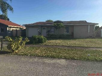 8230 SW 8 St, Pompano Beach, FL 33068