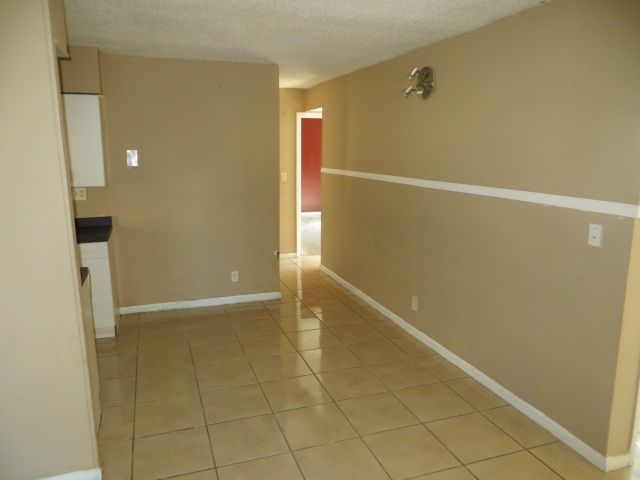 861 SW 74th Ter Apt 102d, Pompano Beach, FL 33068