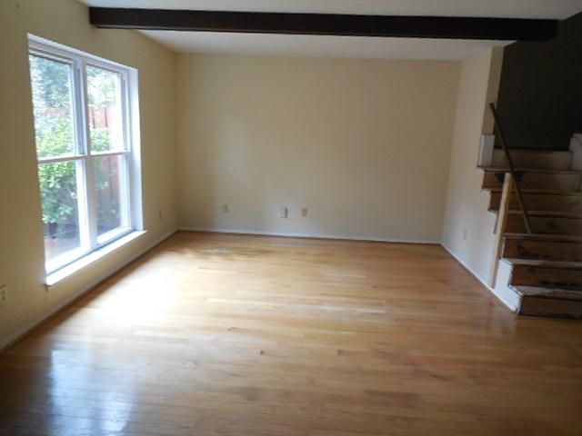 713 Garden View Dri, Stone Mountain, GA 30083