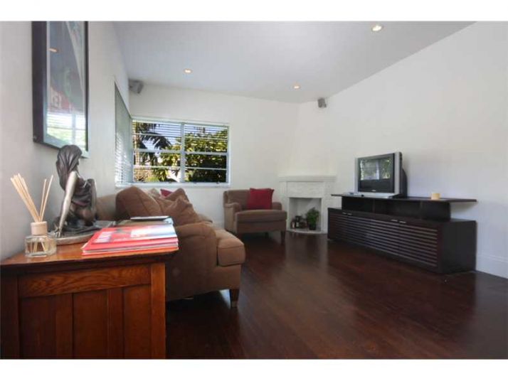 1551 MERIDIAN AV # 201, Miami Beach, FL 33139