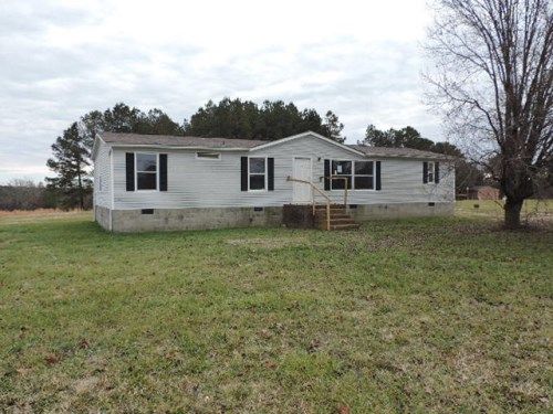 800 Thompson St, La Crosse, VA 23950