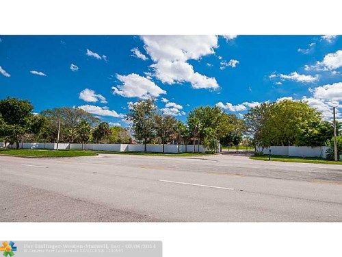 16200 Saddle Club Rd, Fort Lauderdale, FL 33326