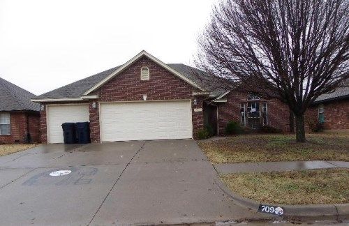 709 SW 156th Place, Oklahoma City, OK 73170