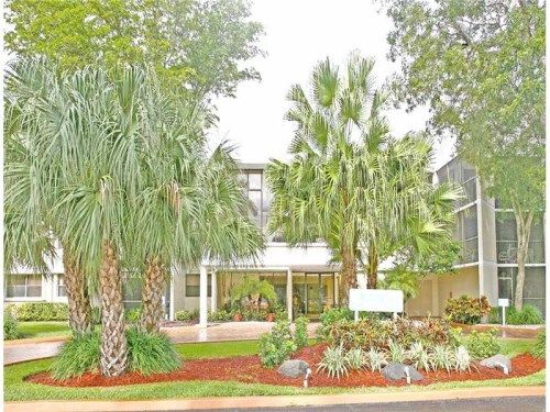 16475 GOLF CLUB RD # 303, Fort Lauderdale, FL 33326
