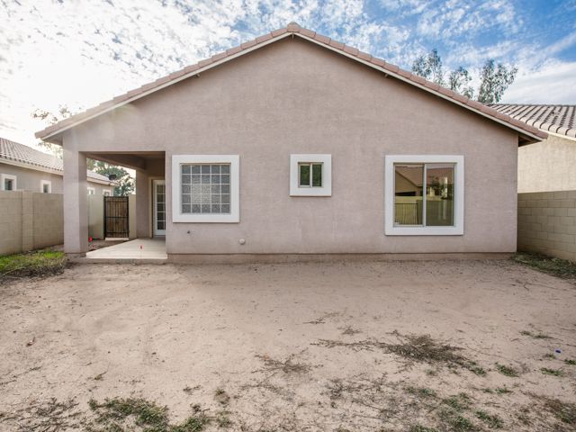 3217 North 68th Ave, Phoenix, AZ 85033