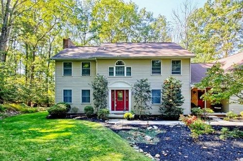 801 Mountain Ct., Hanover, PA 17331