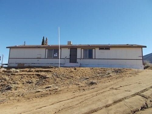 11400 Bronco Ct, Weldon, CA 93283