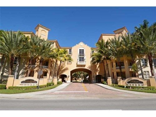 3001 NE 185 ST # 512, Miami, FL 33180