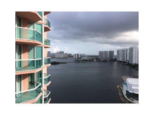 3370 HIDDEN BAY DR # 2015, Miami, FL 33180