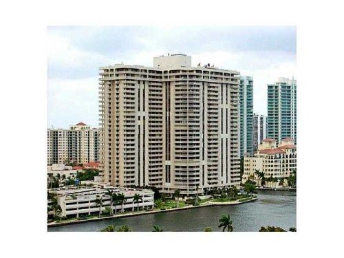 19707 TURNBERRY WY # 28F, Miami, FL 33180