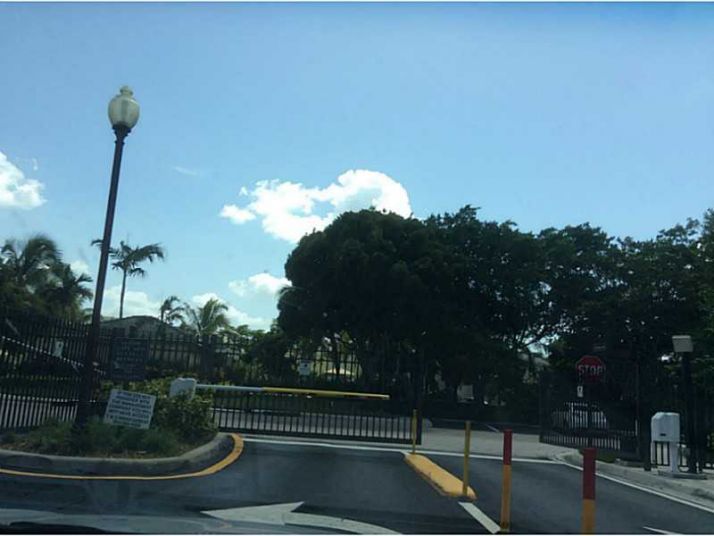 2062 PASA VERDE LN # 2062, Fort Lauderdale, FL 33327