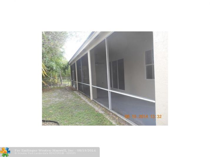 1327 CROTON CT, Fort Lauderdale, FL 33327