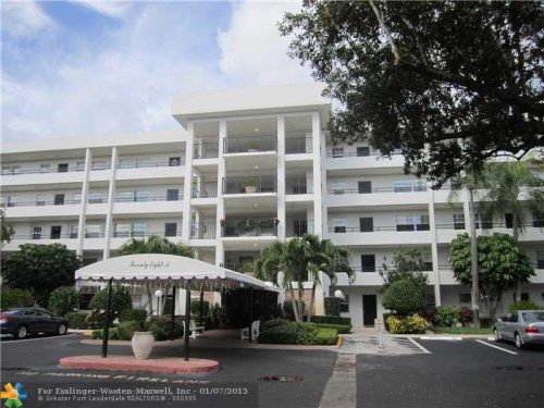 3970 OAKS CLUBHOUSE DR # 305, Pompano Beach, FL 33069