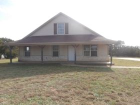 381 County Rd 3585, China Spring, TX 76633