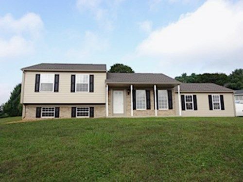 2108 Stauffer Road, Spring Grove, PA 17362