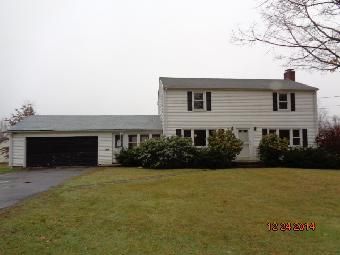 16 Washington St, Windsor Locks, CT 06096