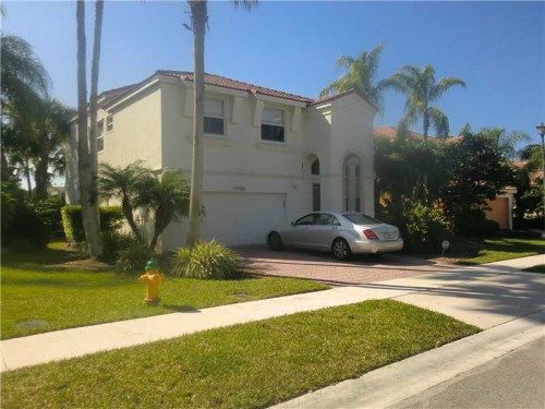 17026 SW 52 ST, Hollywood, FL 33027