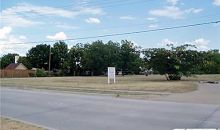 1706 Pleasant Valley Road Garland, TX 75040