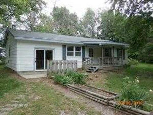 2820 North, Alvin, IL 61811