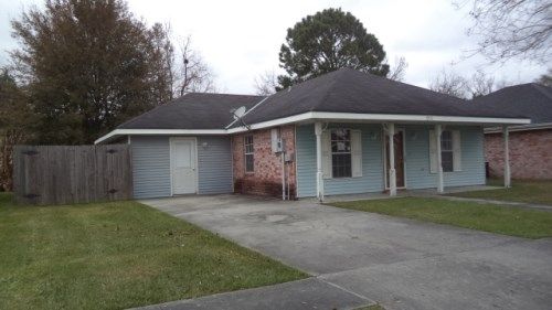 215 Evelyn Ave, Houma, LA 70363