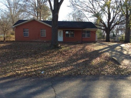 5605 Ashford Dr, Horn Lake, MS 38637