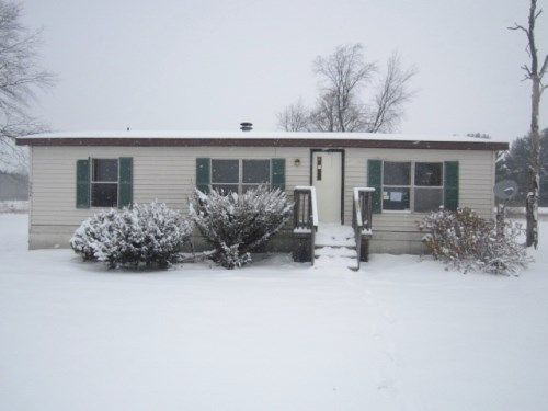 3504 Hogan Rd, Pentwater, MI 49449