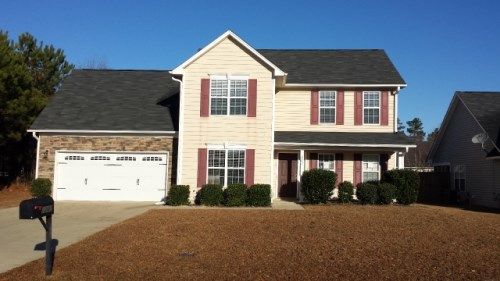 5242 Woodpecker Dr, Hope Mills, NC 28348