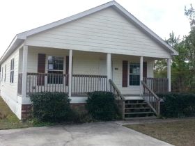 1521 Lima St, Gautier, MS 39553