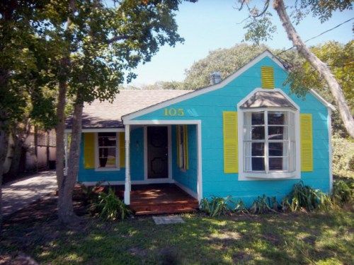 105 N Third St, Fulton, TX 78358