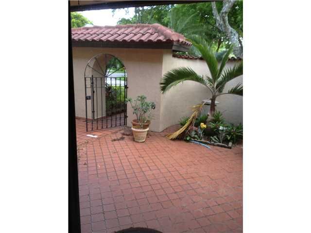 3864 ALCANTARA AV # 72F, Miami, FL 33178