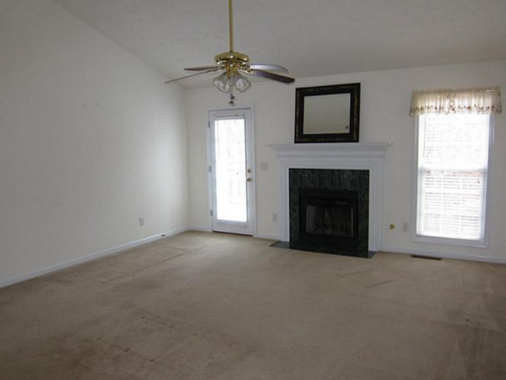 6214 S Port Drive, Flowery Branch, GA 30542