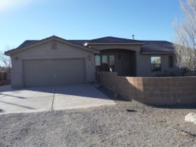 825 6th St NE, Rio Rancho, NM 87124