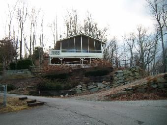 117 Indian Bluff Trl, Hendersonville, NC 28739
