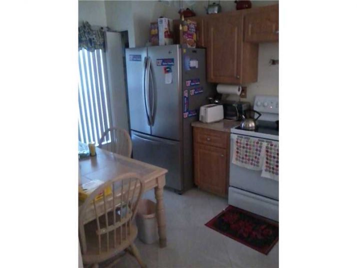 5915 WOODLAND POINT PL, Fort Lauderdale, FL 33319