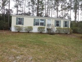 319 Lake Como Dr, Pomona Park, FL 32181