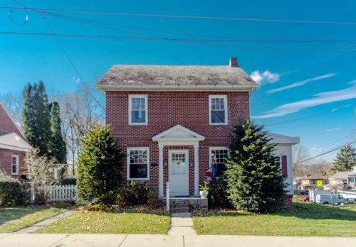 11 E KING STREET, Ephrata, PA 17522