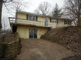 5206 S Westwood Dr, Knightstown, IN 46148