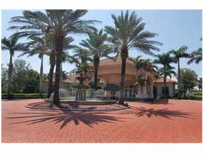 1813 NW 74 WAY, Hollywood, FL 33024