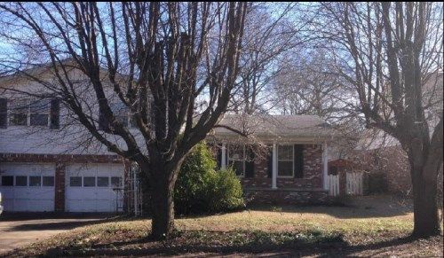 36 Warwick Rd, Little Rock, AR 72205