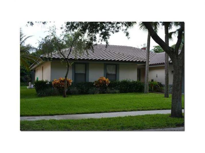 1655 EASTLAKE WY, Fort Lauderdale, FL 33326