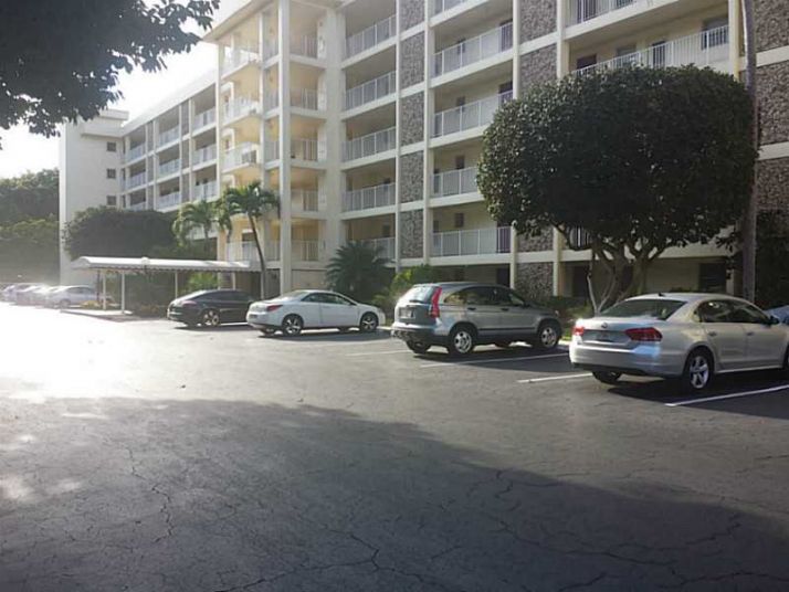 2801 N PALM AIRE DR # 204, Pompano Beach, FL 33069